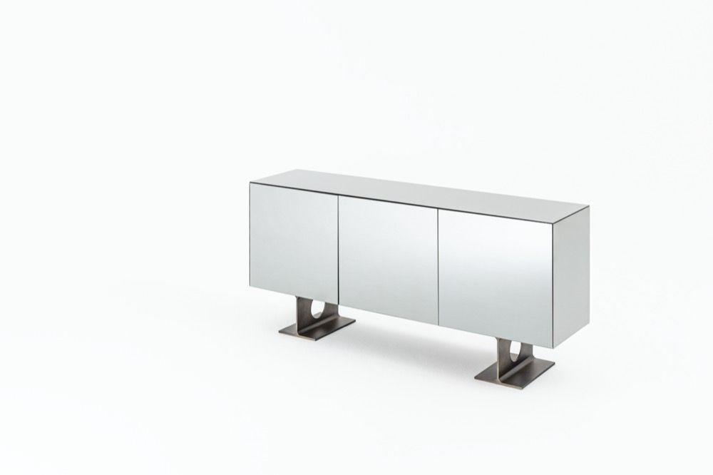 Full view of the cabinet