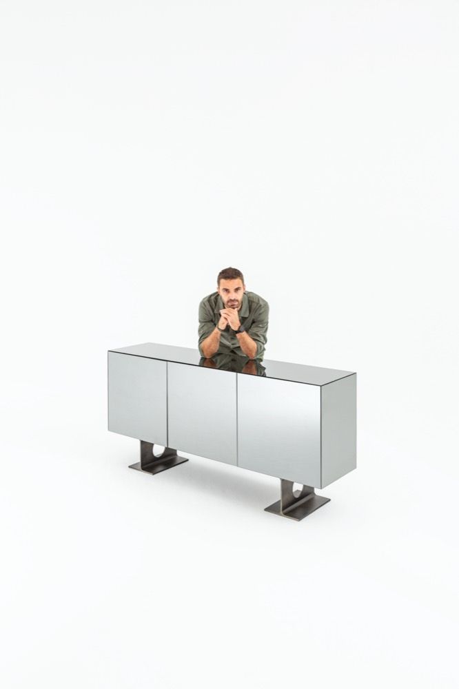 Tommaso Spinzi with the cabinet
