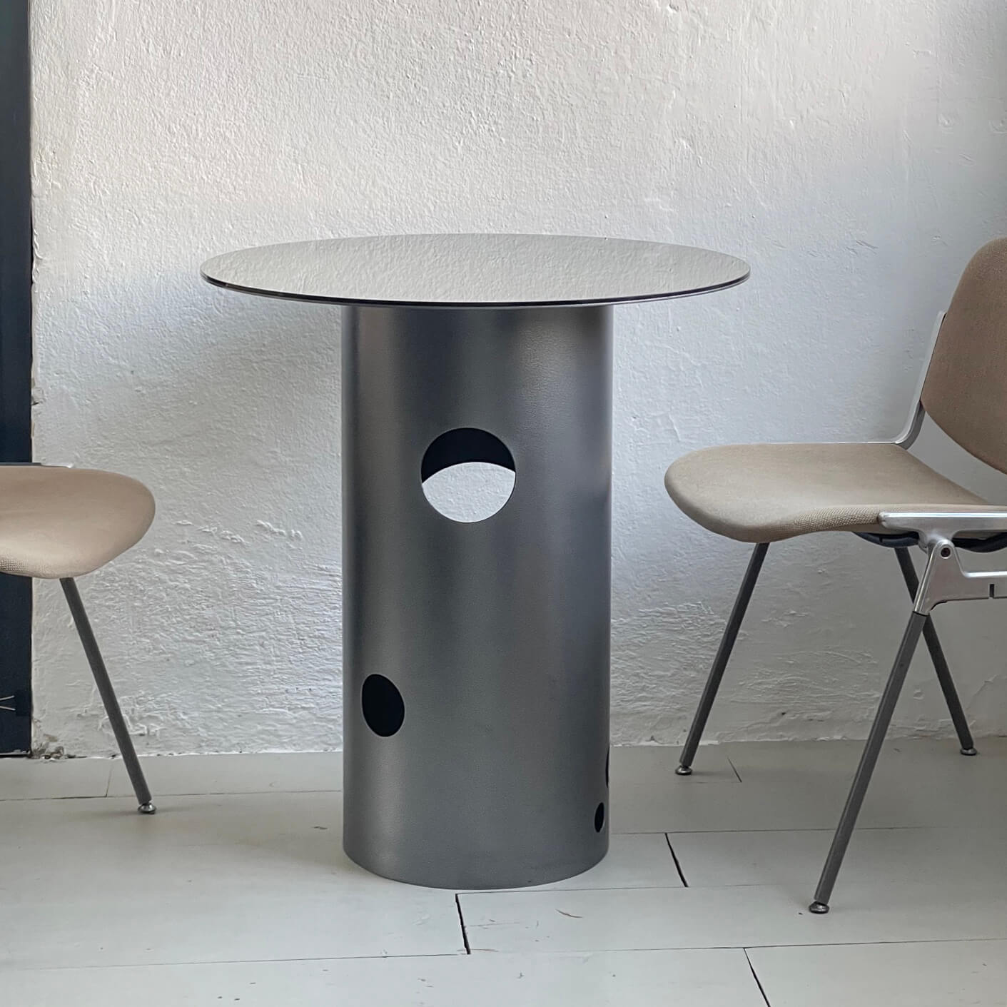 Spinzi-Silos-Dining-Table-Mirror-Grey-2