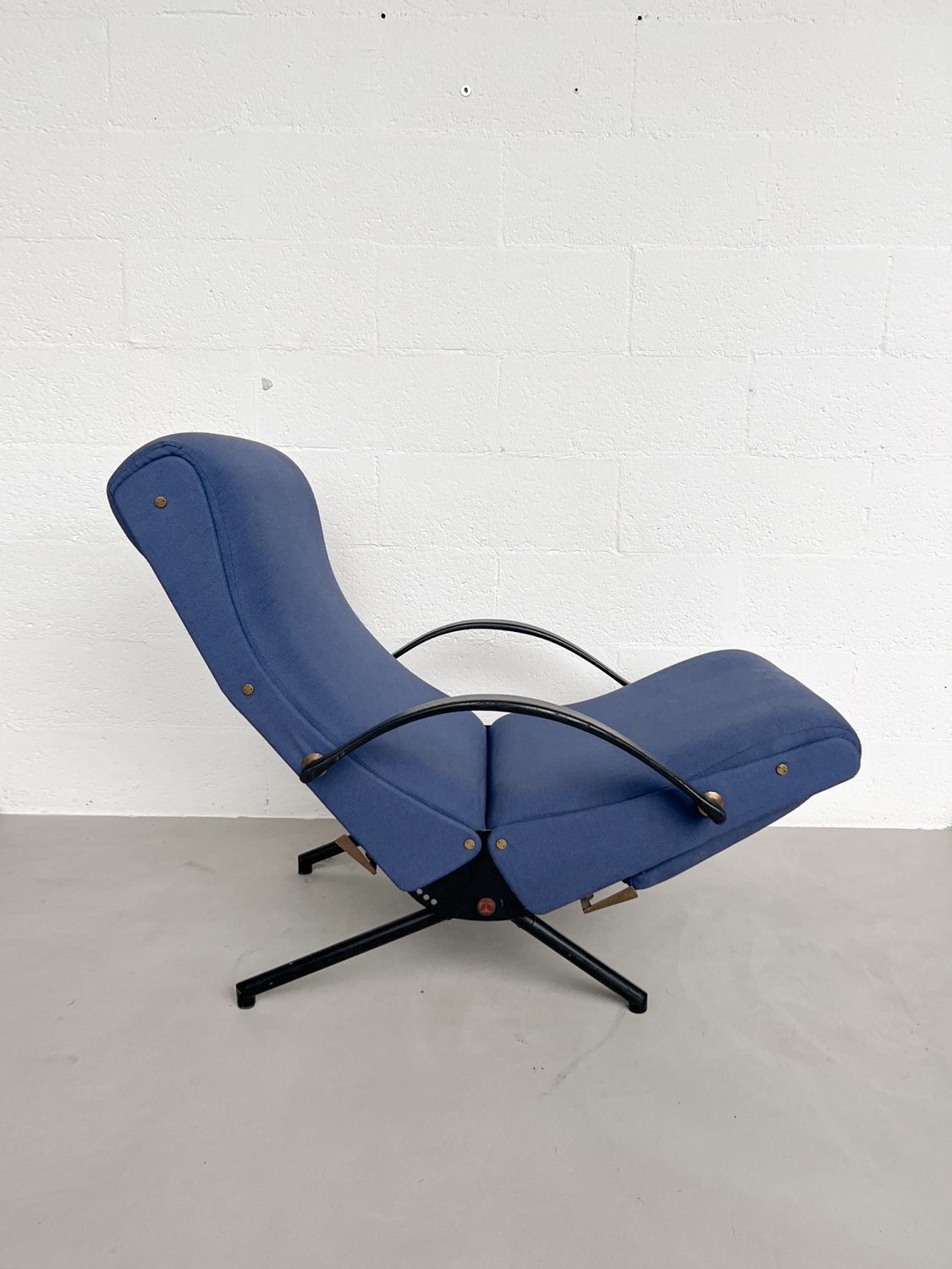 椅子 Atmszok P40 Lounge Chair | Italian Collectible Design