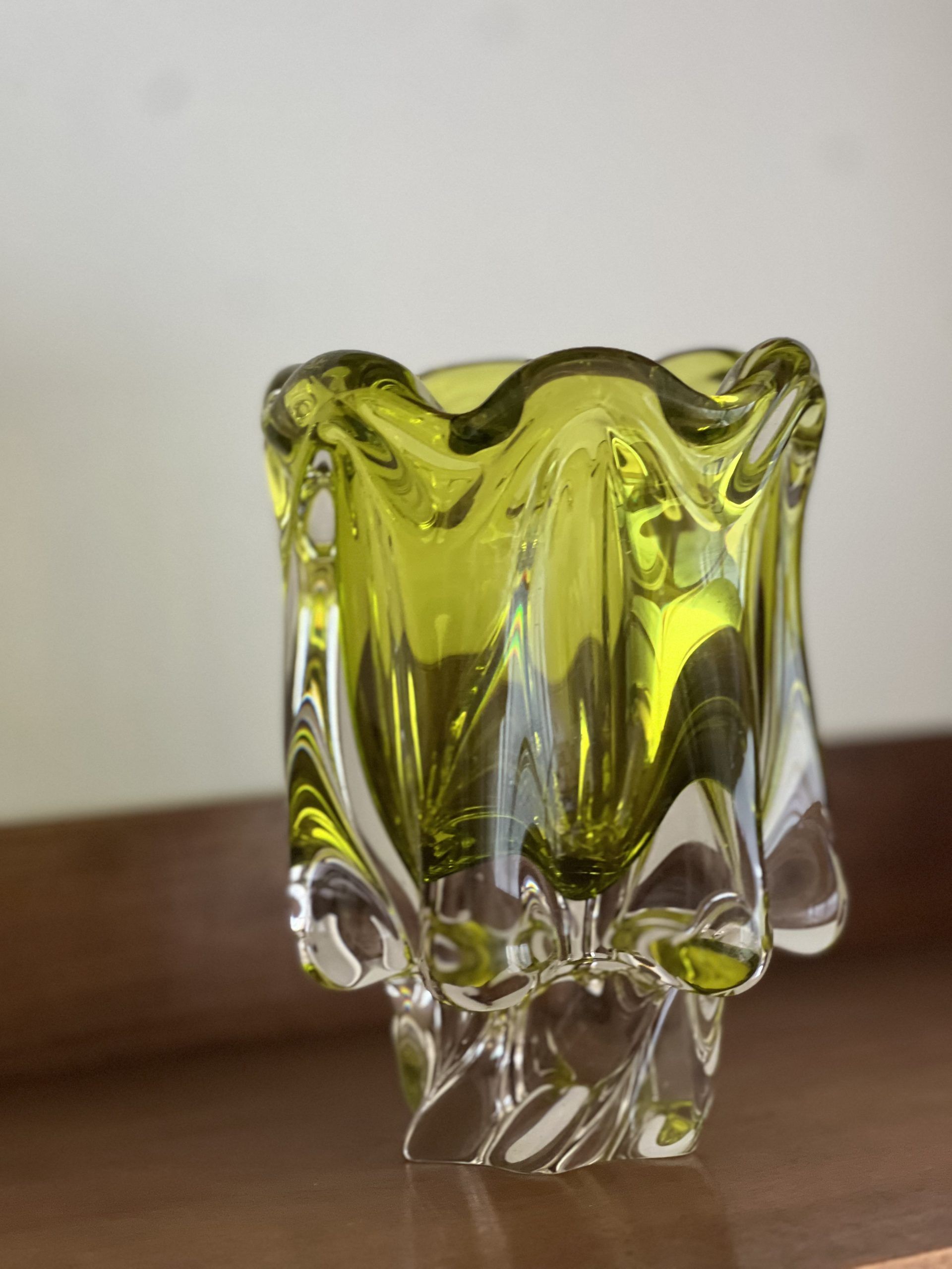 Sculptural Murano “Sommerso” Glass Vase – Lime Green, 1960s - Spinzi