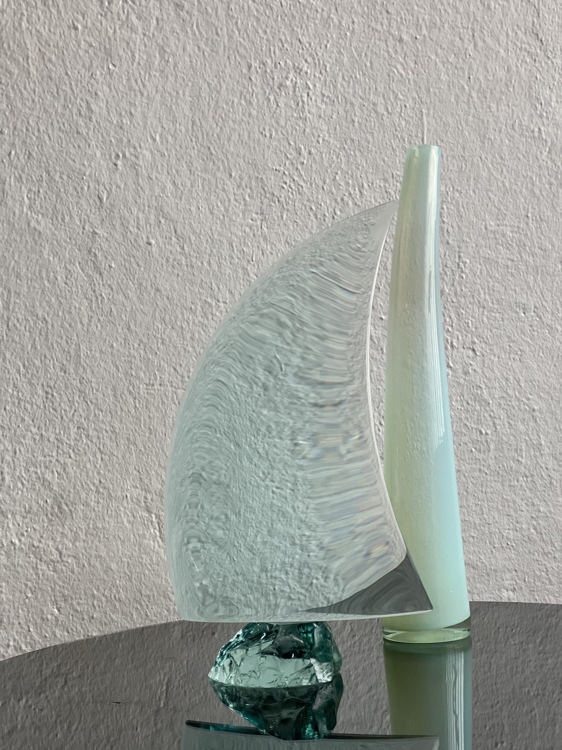 Contemporary sail hand made crystal sculpture by Ghirò