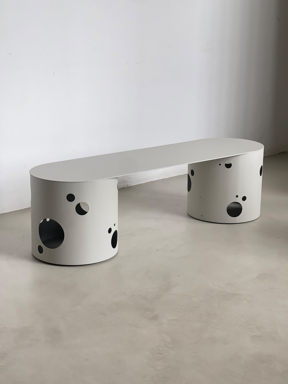 WhatsApp Image 2026-10-17 at 19.13.05 Architectural powdercoated Silös bench by Spinzi