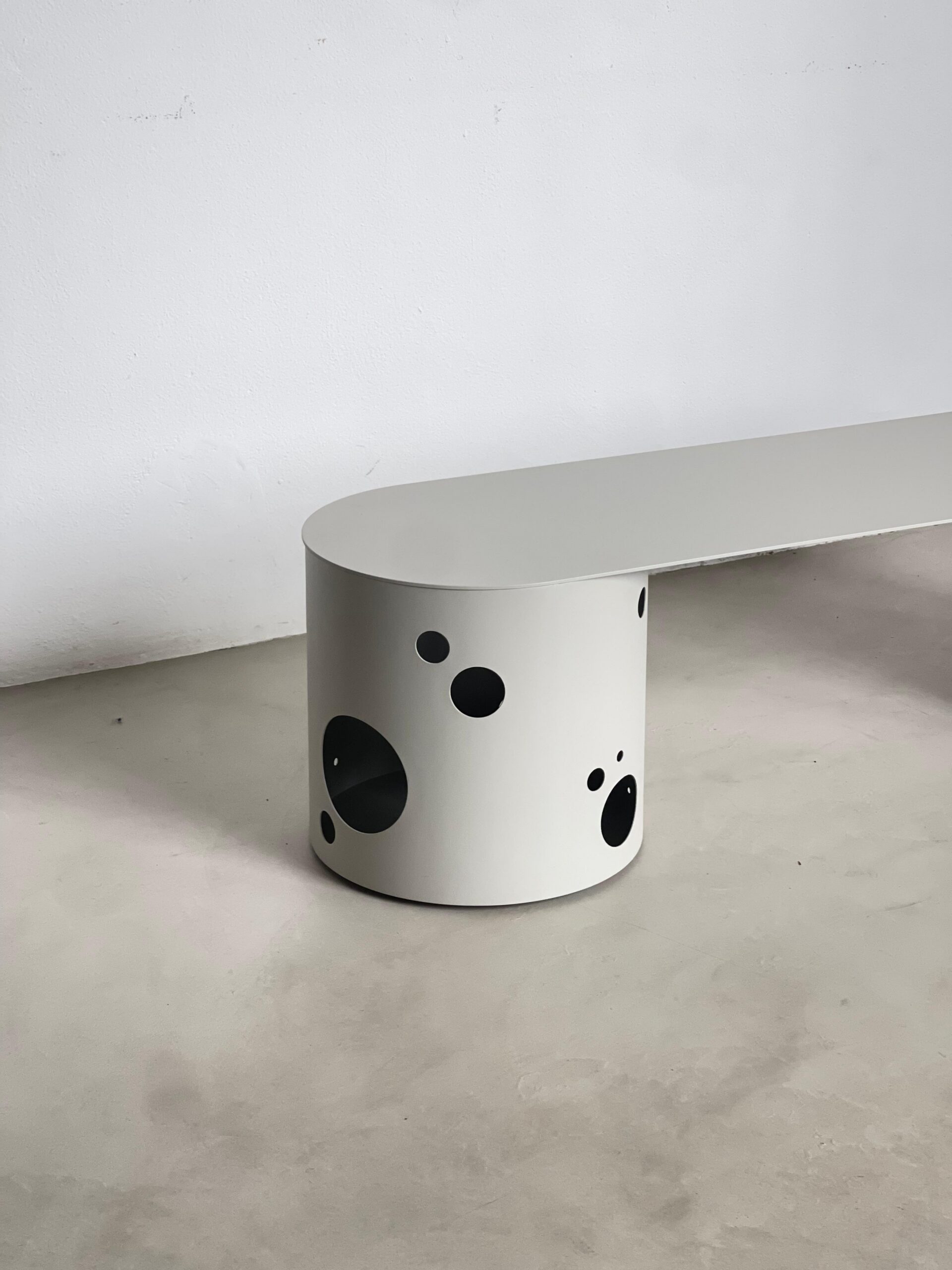 Architectural Powercoated Silös Bench